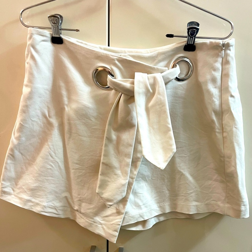 Womens Mini Skort Shorts Size XL (For L)Off White Silver Grommet Cotton Blend